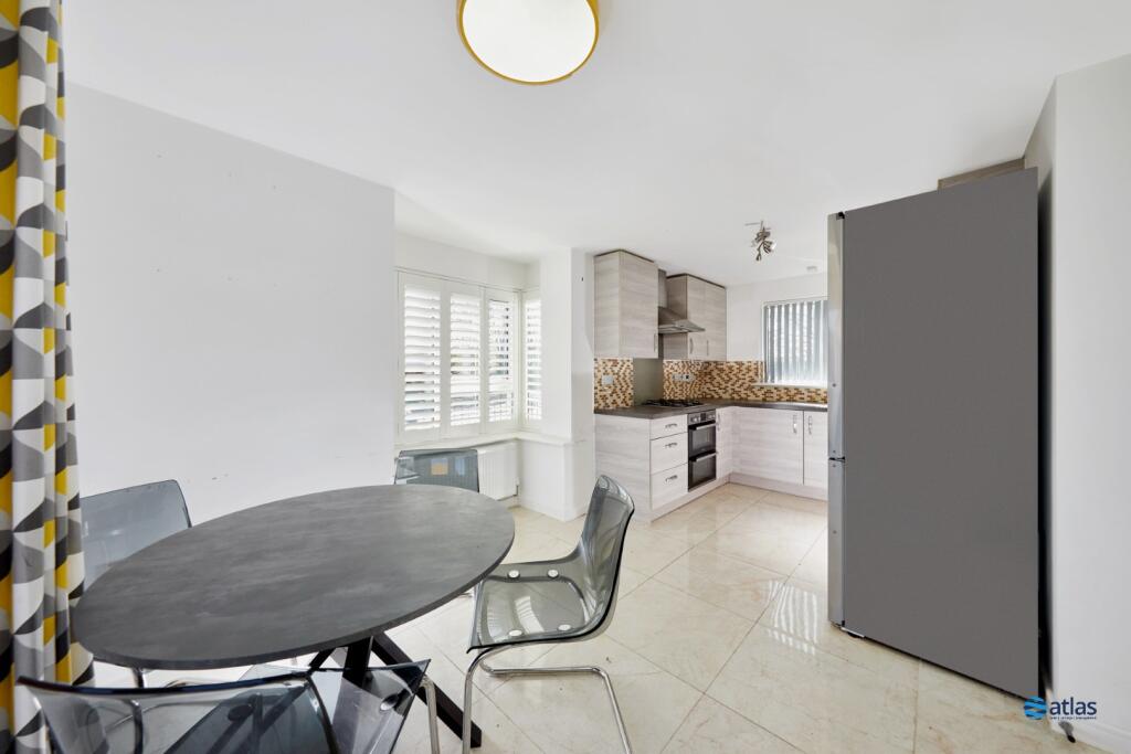 Kitchen / Dining Area
