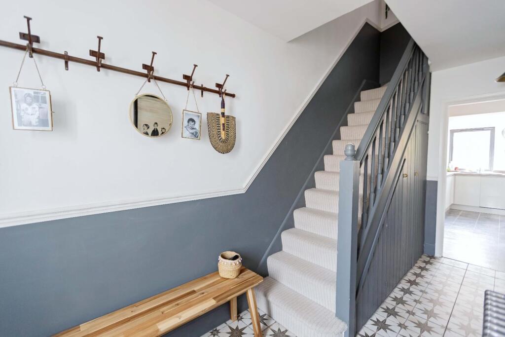 5 Myrtle Crescent_27.JPG