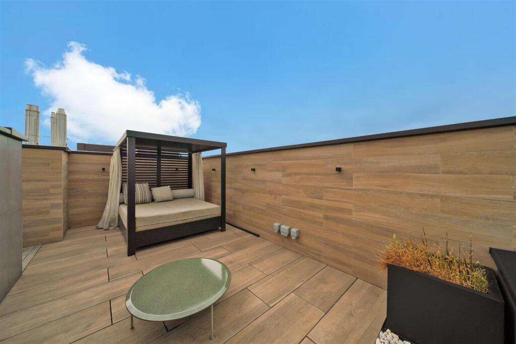 HCL5alcFREiVpsSQvr5zzQ (1).jpg