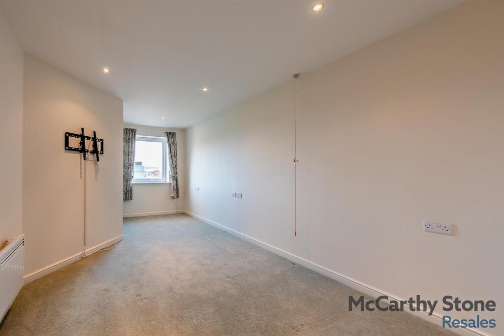 8638542-interior02-800.jpg