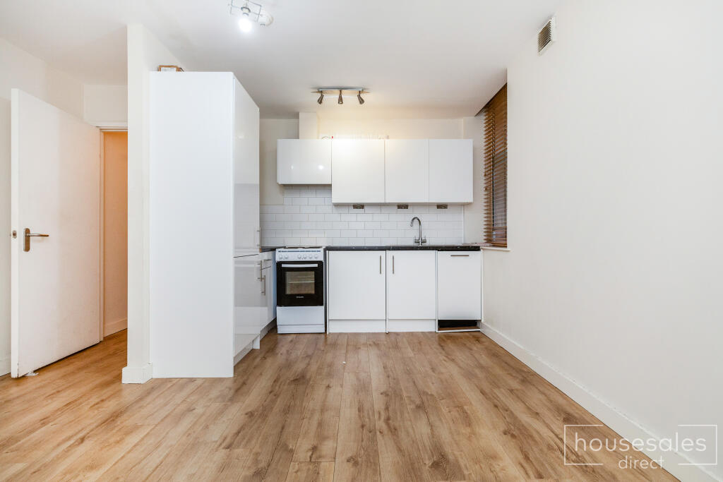 Kitchen/ Living Room 