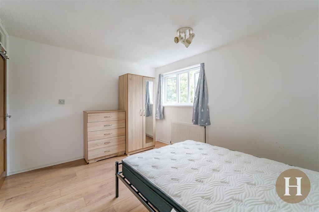 Hadleigh Estate Agents-20.jpg