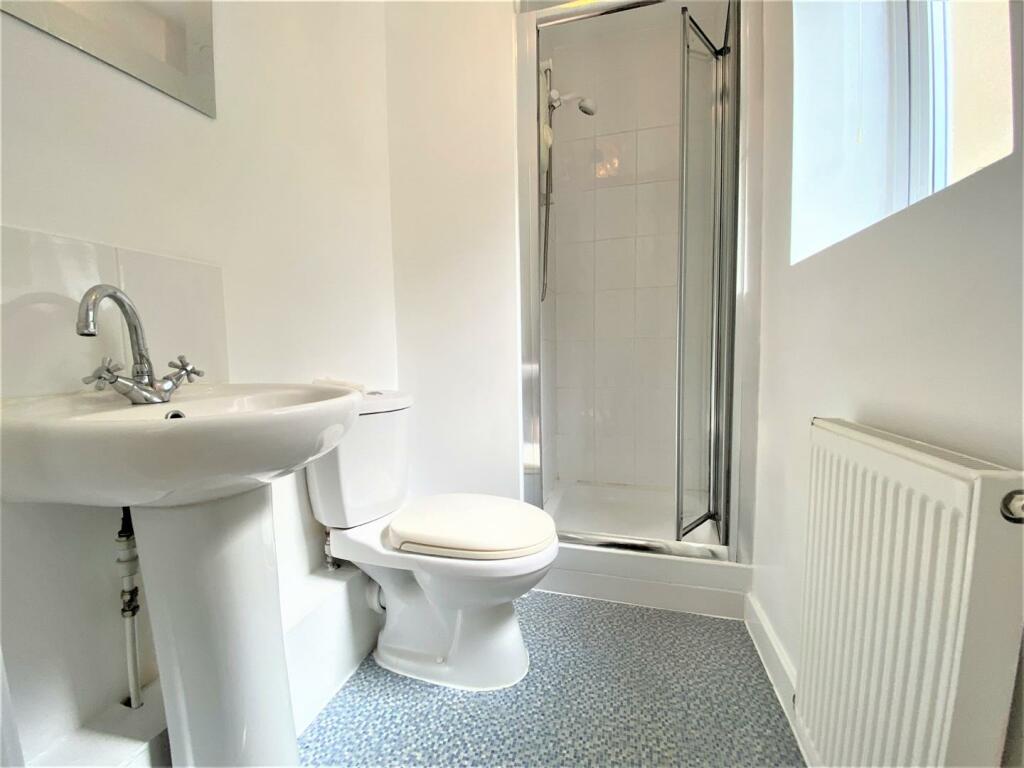 EN SUITE