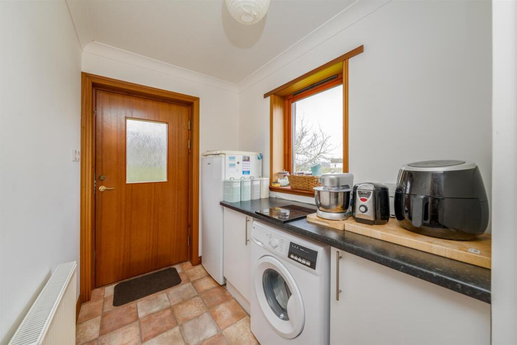 34 Bennecourt Drive-10.jpg