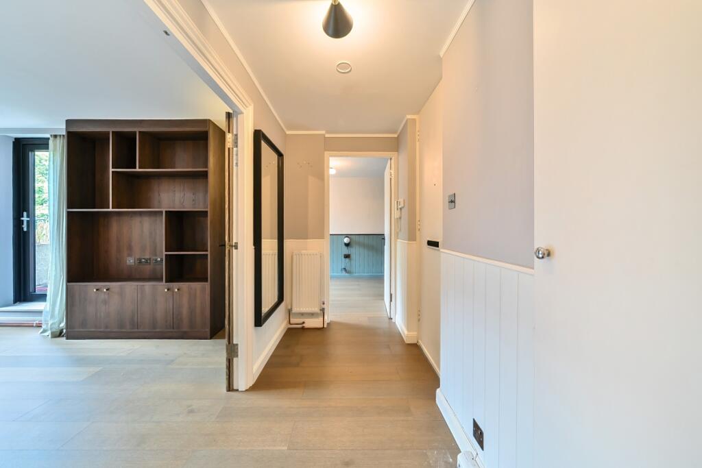 1314895-18-685ade...