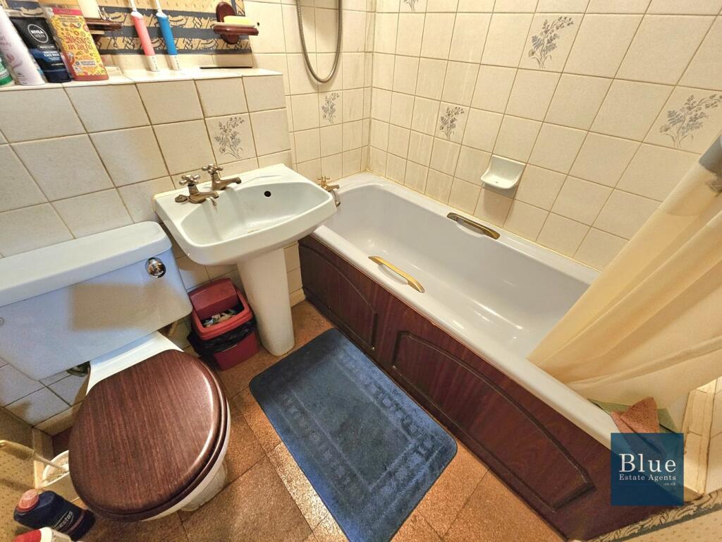 Bathroom Suite 