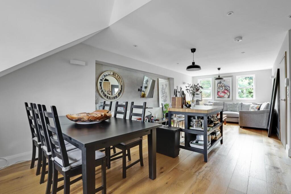 09-2191JHPropWpen - Flat 5, 25 Samos Road - 25.jpg