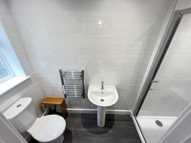 Master En-suite Shower Room