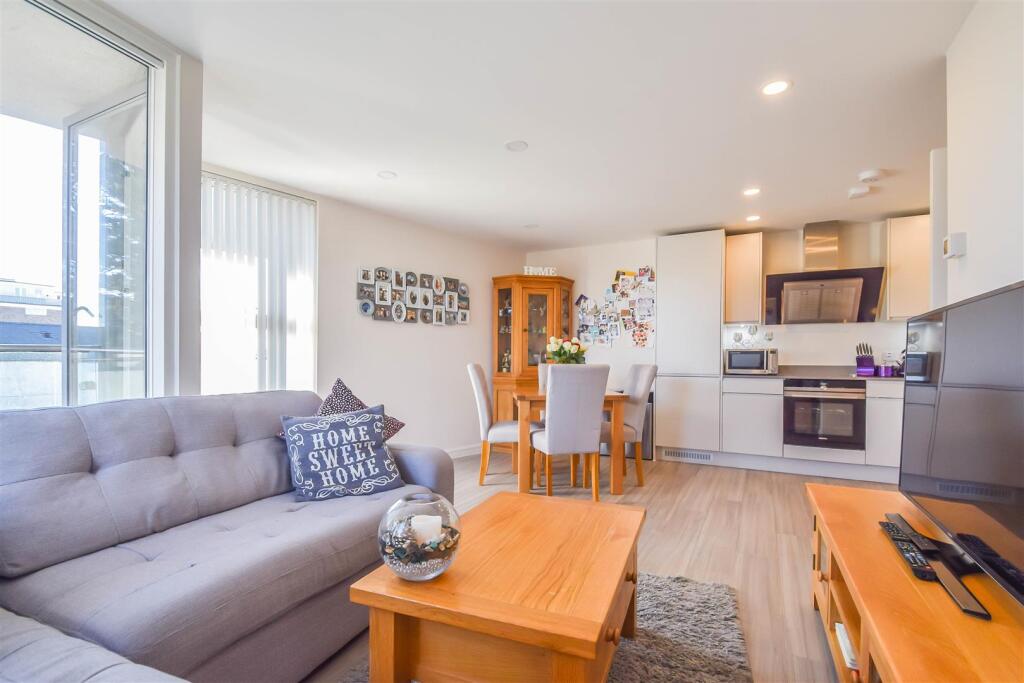 Kitchen - Lounge - Diner (12).jpg