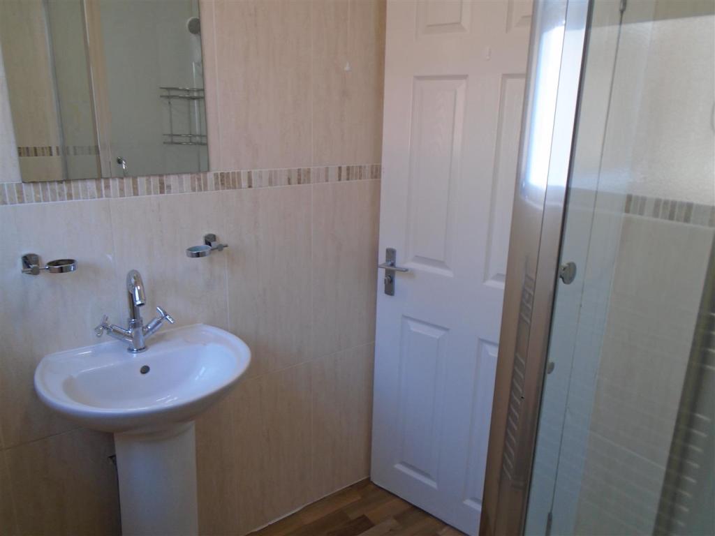 Shower Room Rear (1).JPG