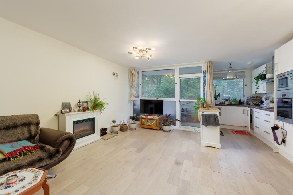 Reception Room (1)