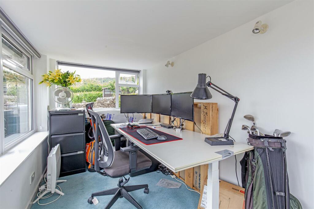 Office-1.jpg