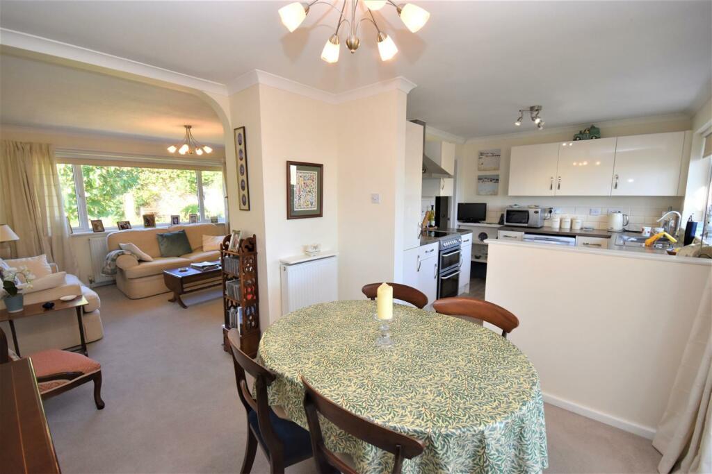 Dining Area &amp; Kitchen.JPG