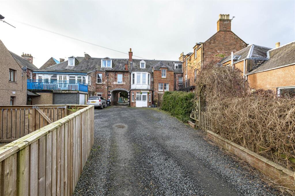 2a Railway Court Newtown St Boswells 30.JPG
