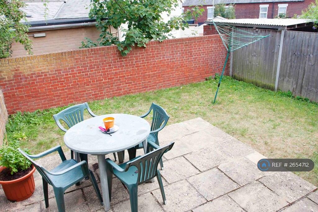 Rear Patio / Garden 