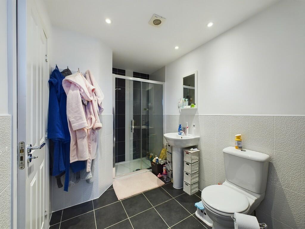 CAM02854G0-PR0121...