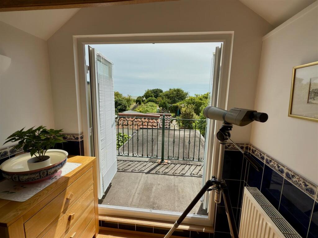 BALCONY.jpg