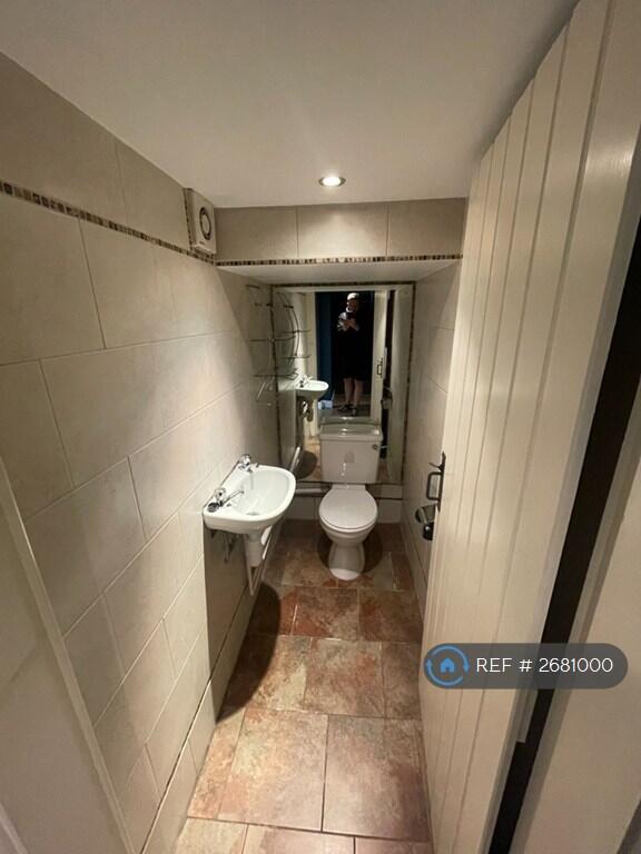 Basement Wc