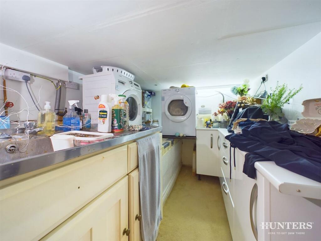 CAM03792G0-PR0171-STILL008.jpg