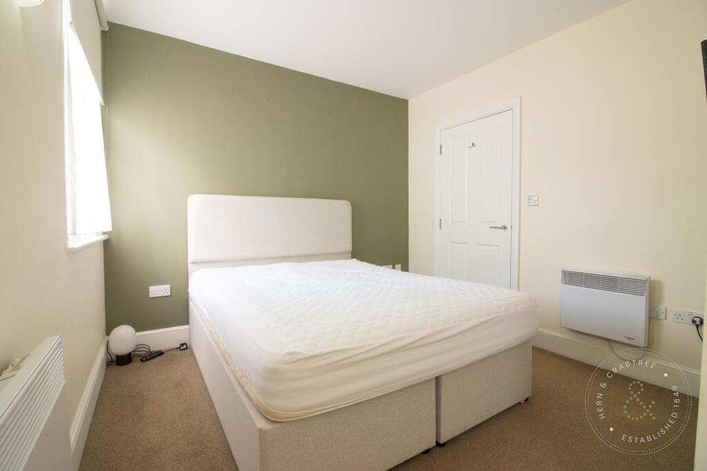 Flat 12, 74-76 Cathedral House-3.jpg