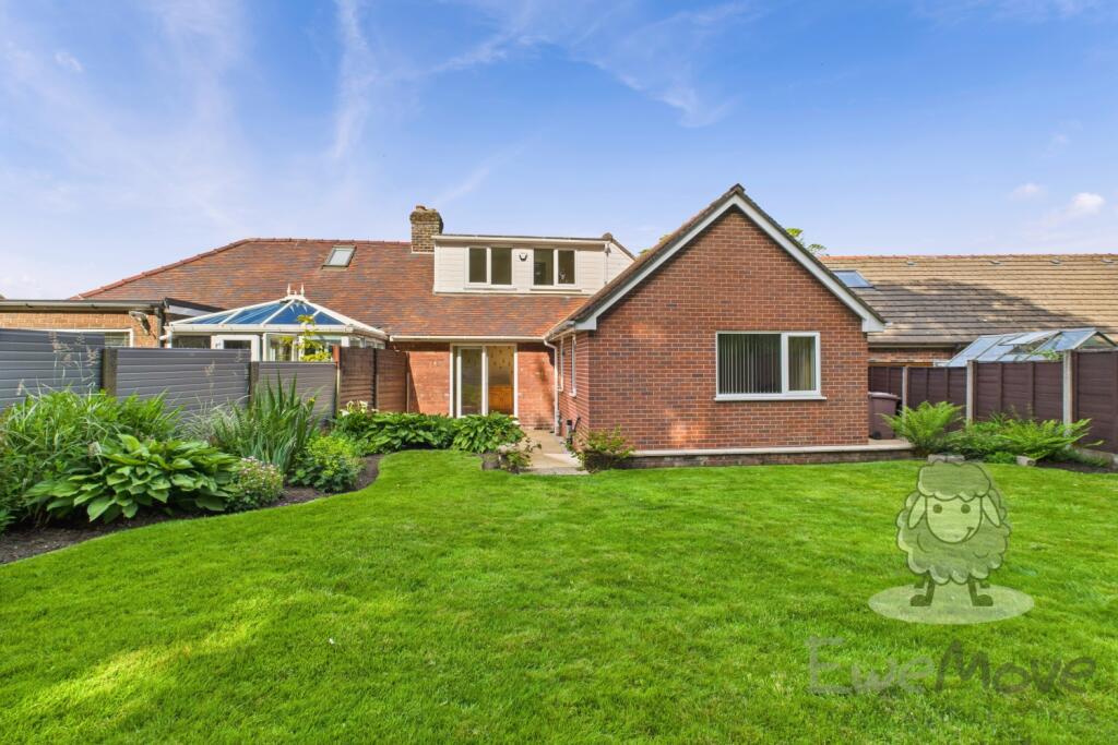 CAM05128G0-PR0011-STILL052