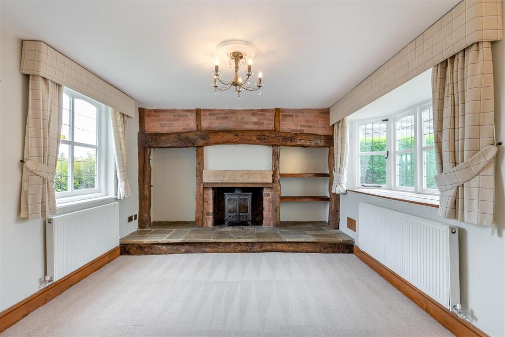 8646174-interior04.jpg