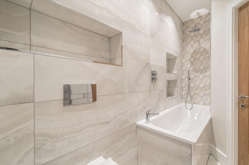 IMG_11760_48_larg...