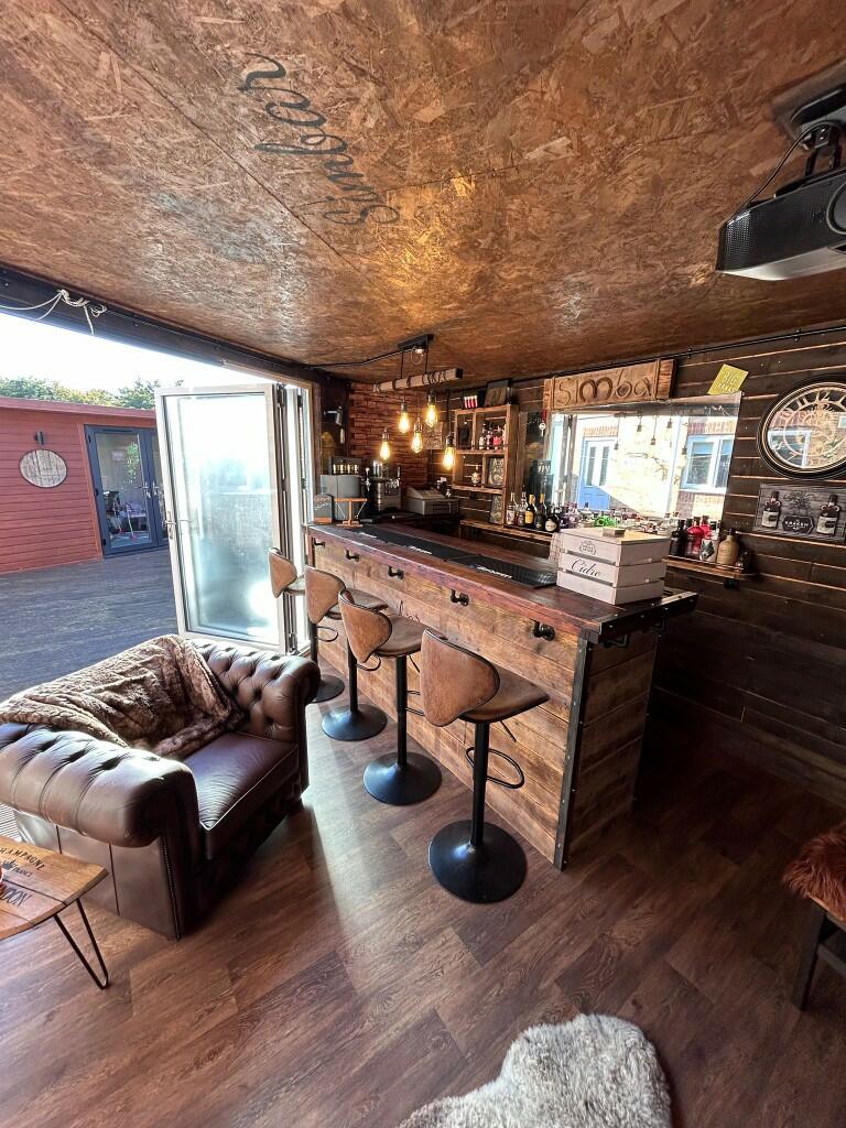 Bar/Man Cave 