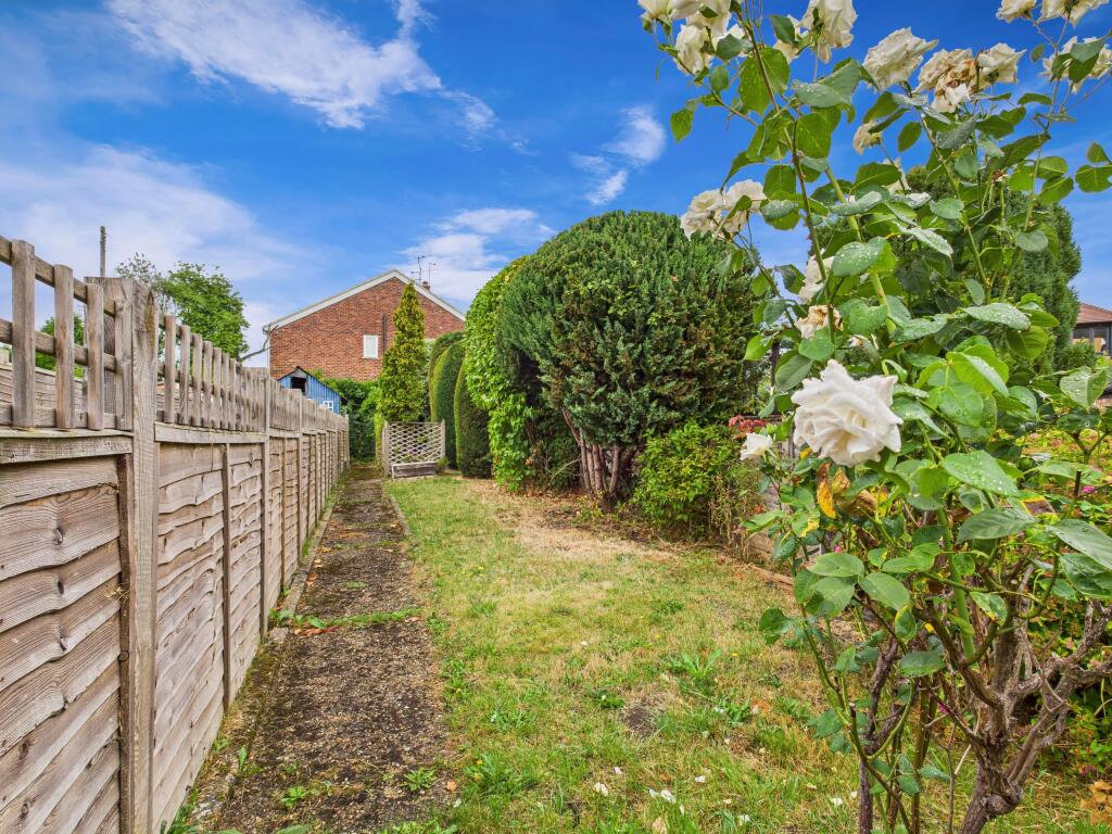 CAM01354G0-PR0569-STILL022