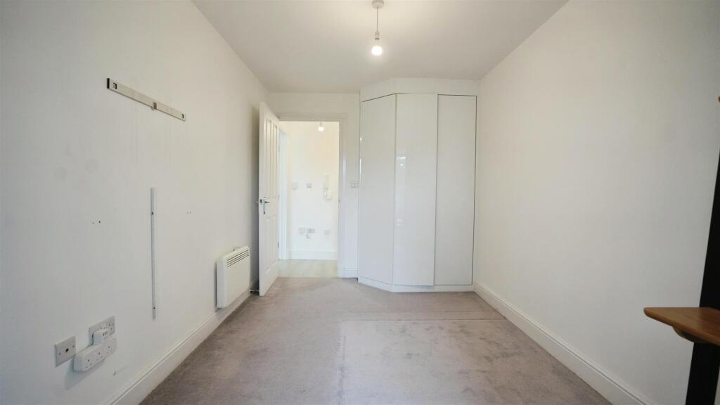 2aec587e--443F-8C7B-4BA8C9384910-41802-0000142DED0