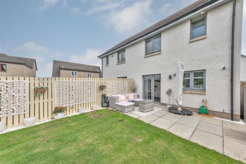 19 Henry Cotton Place Carnoustie-14.JPG