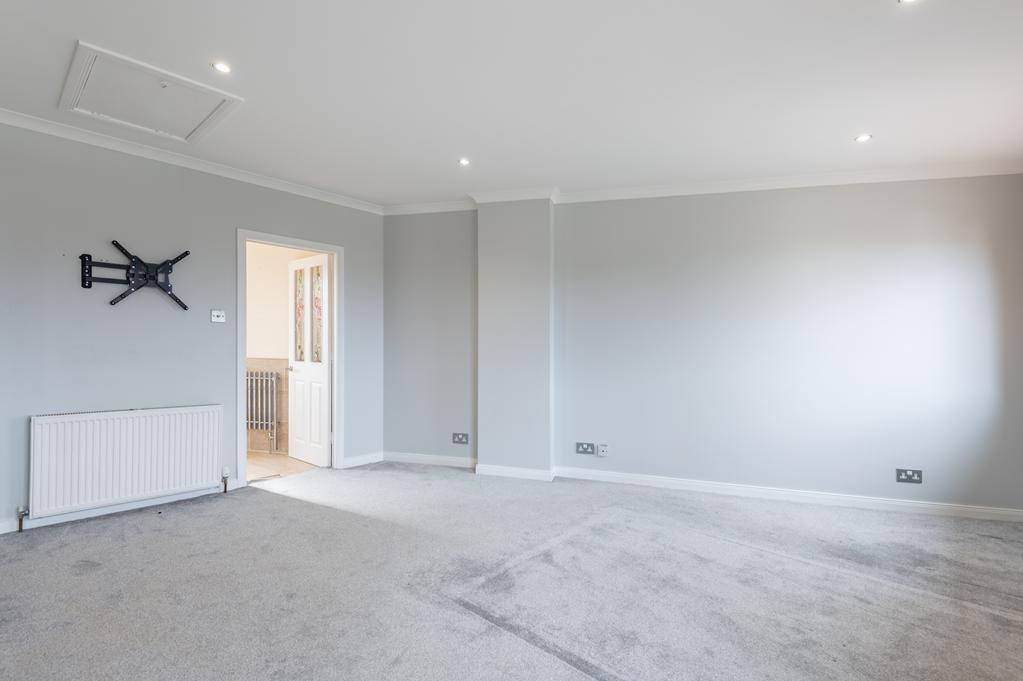  MASTER BEDROOM AGAI