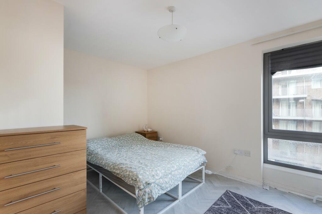 Trentham Court 114 W