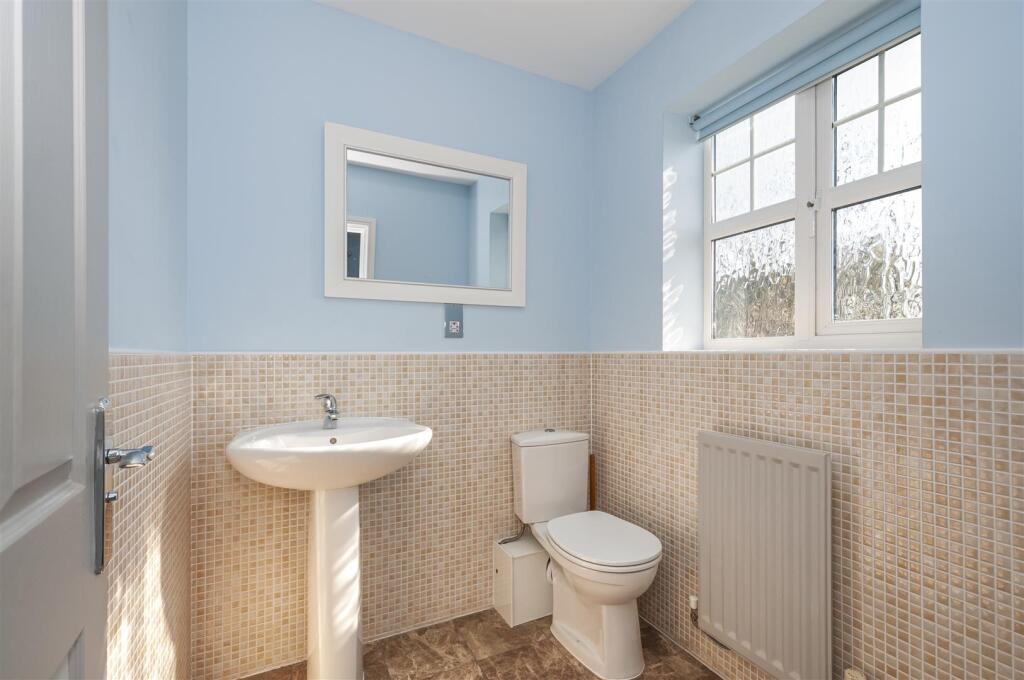 8 Chapel Close18.jpg