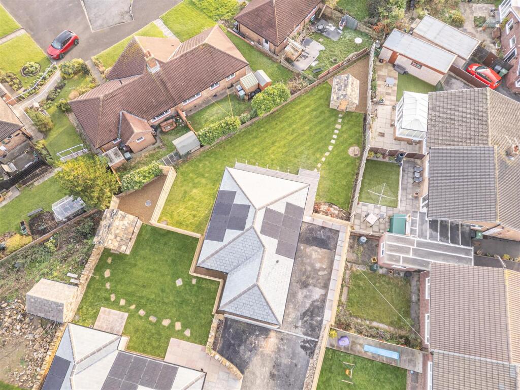 48 - 99B Knowl Road WF14 9RQ.jpg