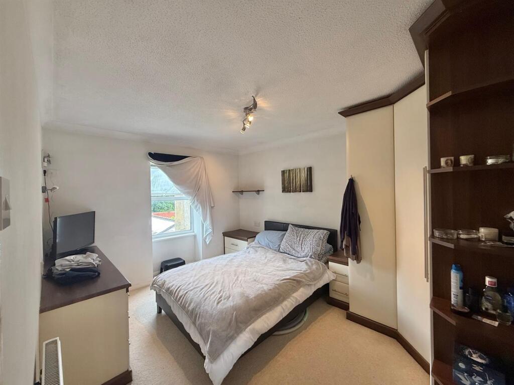 Bedroom.jpg