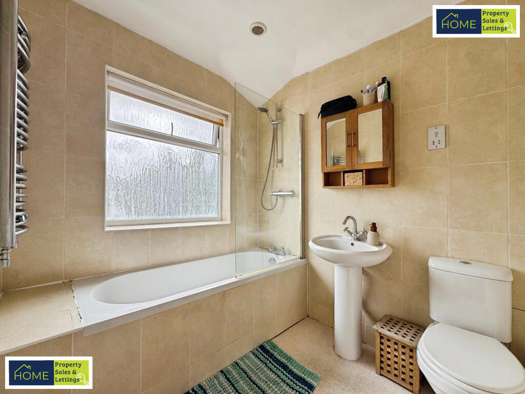 14 Deancourt Road, Leicester, LE2 6GH