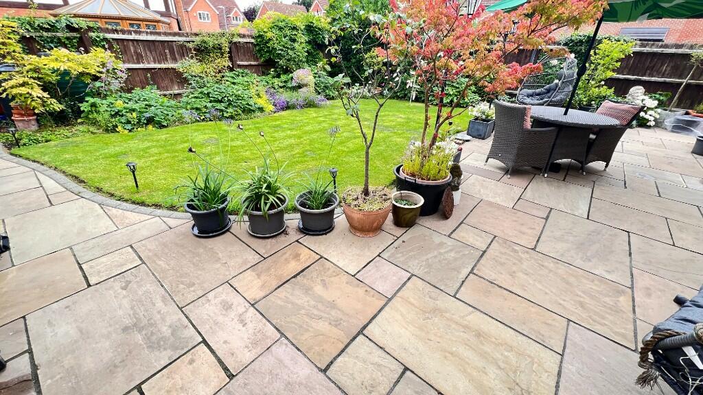 Patio/Rear Garden