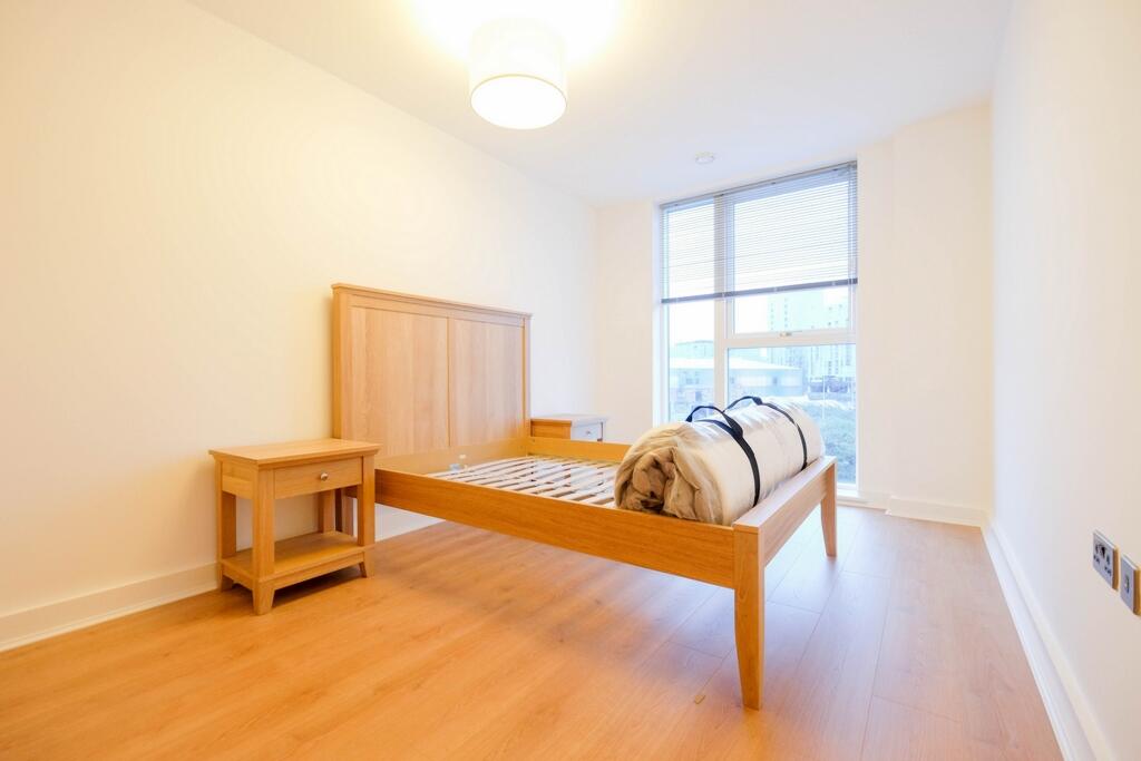 Master Bedroom 01