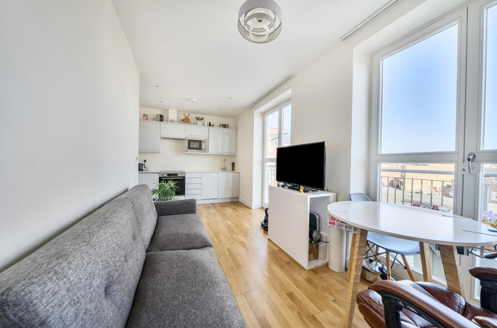 1340188-11-689f73...