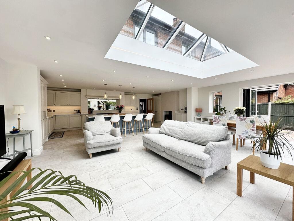 Family Living Dining Kitchen