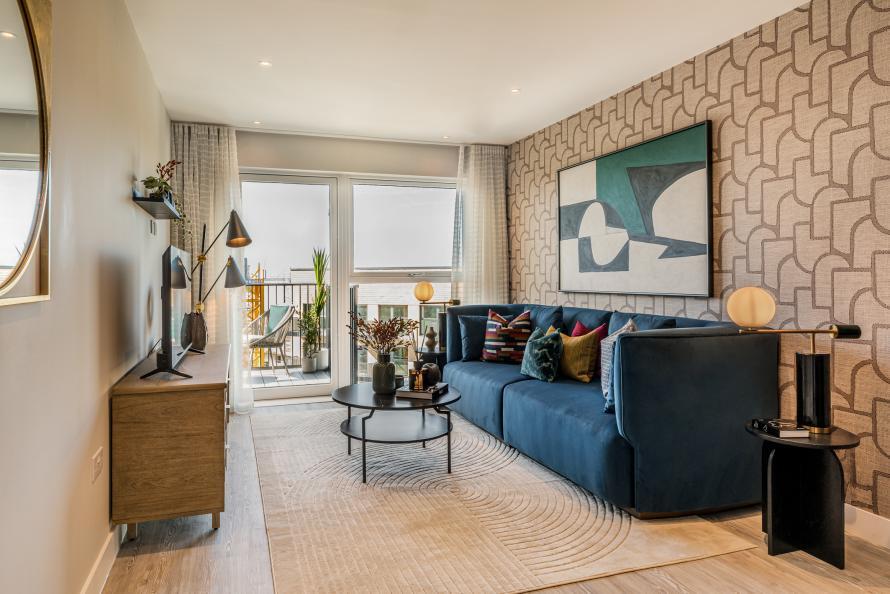 Kew Bridge Rise, 1 Bed show home, living