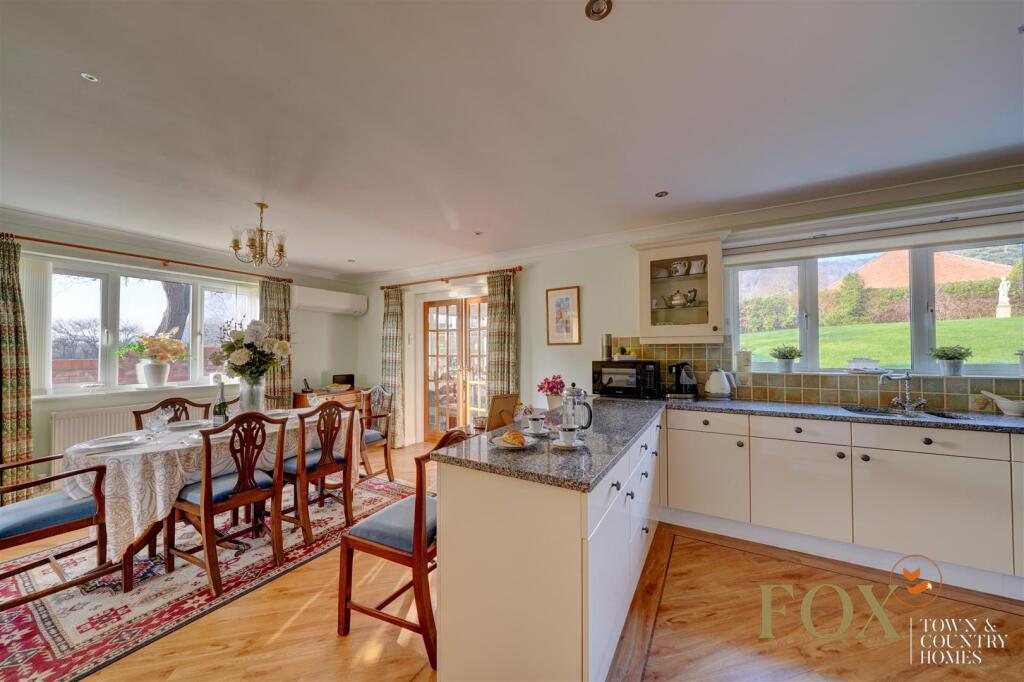 15 Chase Rd (20).jpg