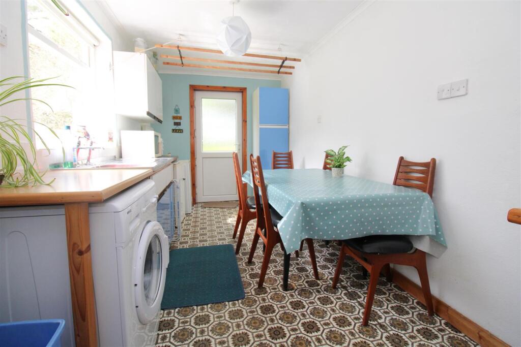 KITCHEN DINER UTILITY-2.jpg