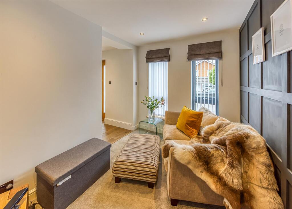 8 Banbery Drive-Sitting Room.jpg