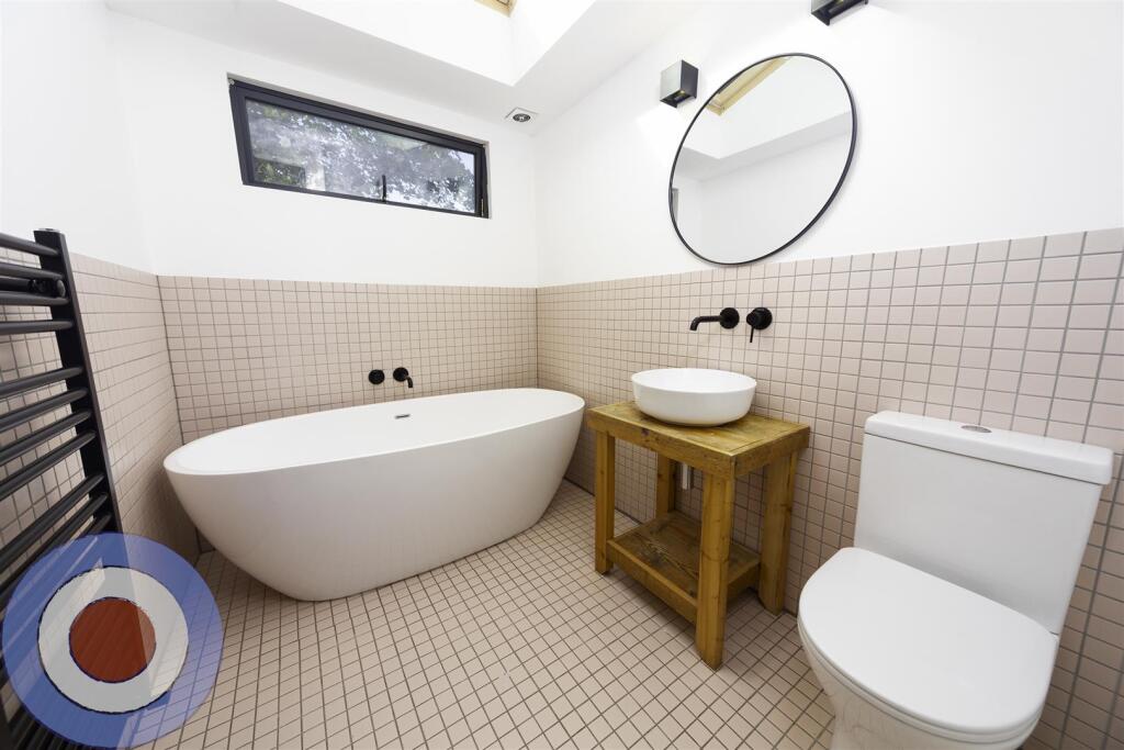 bath_3-Edit copy.jpg