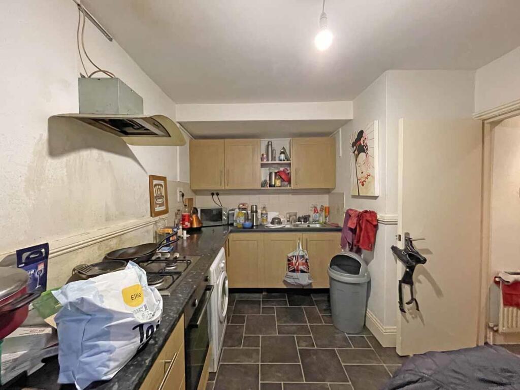 Salisbury Road 94c Kitchen Dining Room.jpg