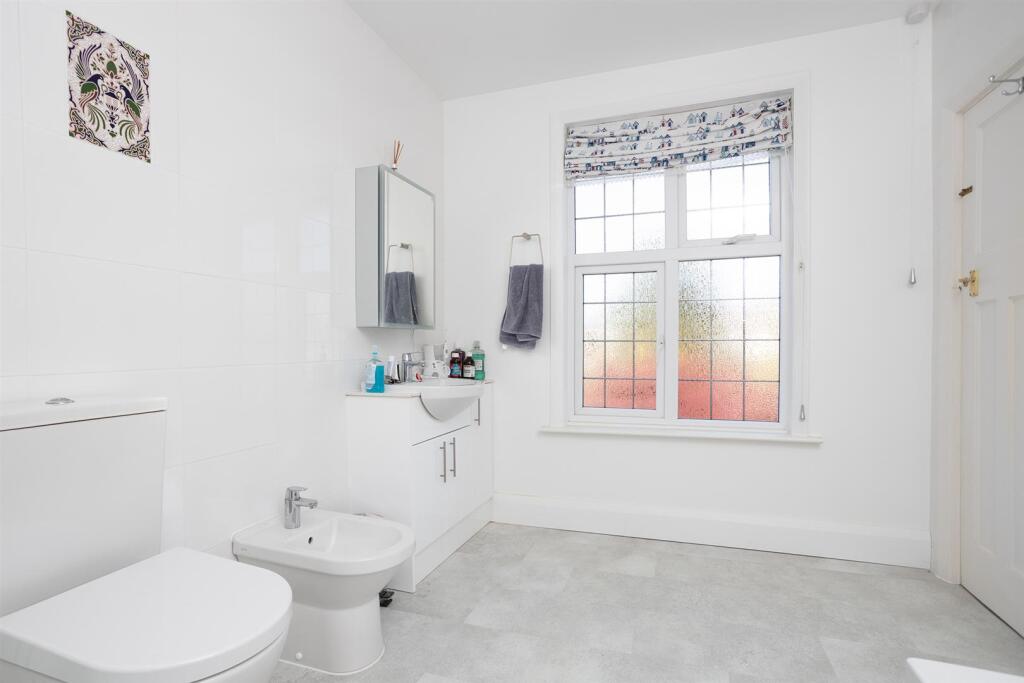 2 Westgate Road, Rugby (10).jpg