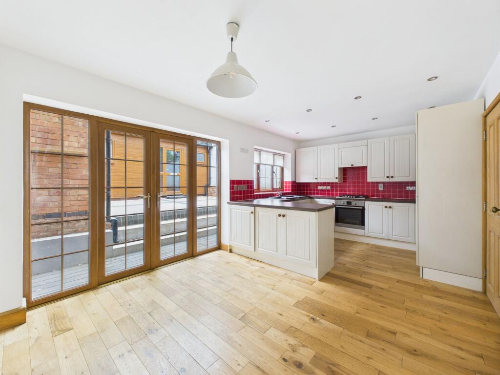 Dining/Kitchen