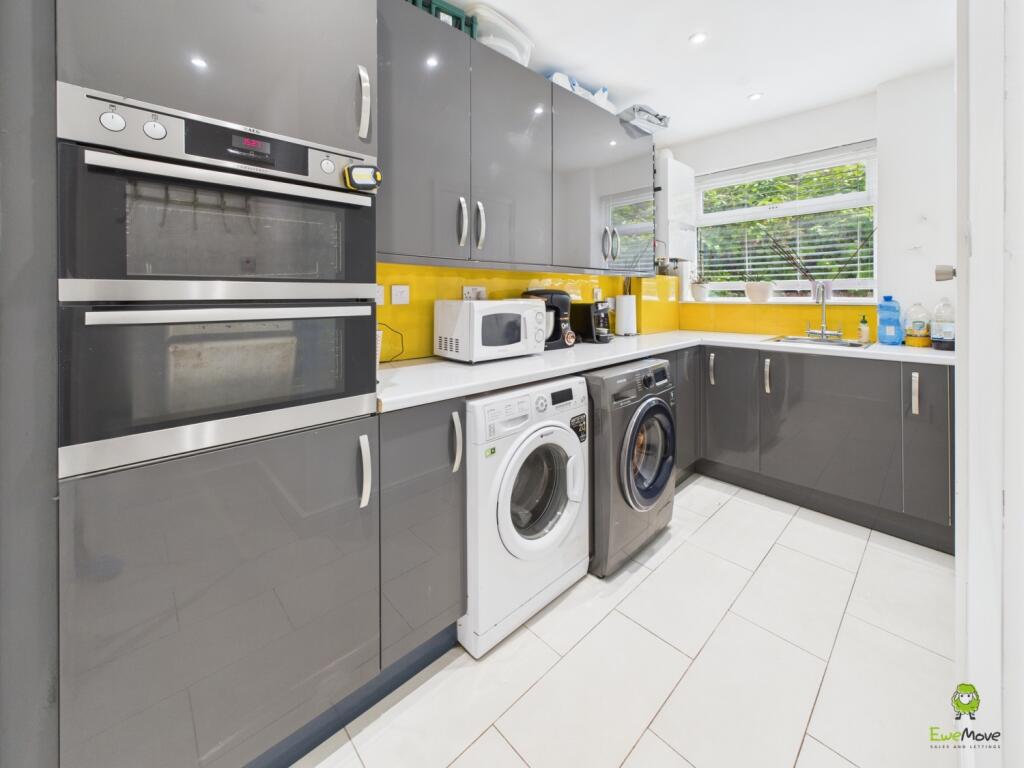 Presented by Clinton at EweMove Bexleyheath and Da